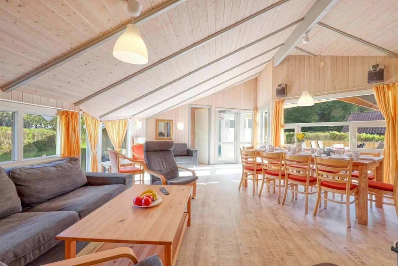 Kranich Ferienhaeuser Mit Innenpool Hohendorf  Bagian luar foto