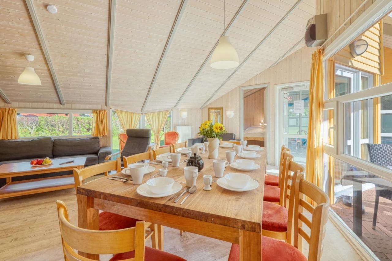 Kranich Ferienhaeuser Mit Innenpool Hohendorf  Bagian luar foto