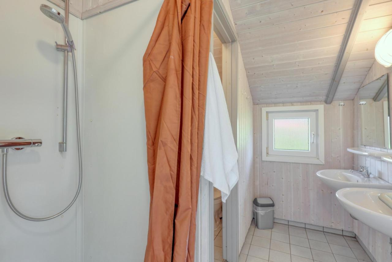 Kranich Ferienhaeuser Mit Innenpool Hohendorf  Bagian luar foto