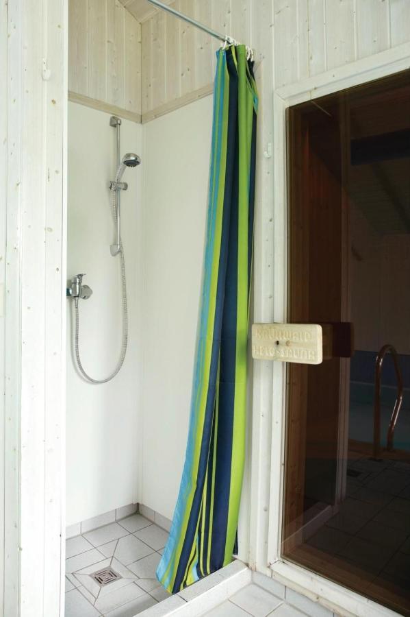 Kranich Ferienhaeuser Mit Innenpool Hohendorf  Bagian luar foto