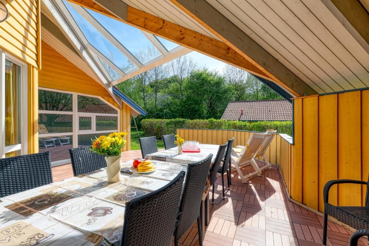 Kranich Ferienhaeuser Mit Innenpool Hohendorf  Bagian luar foto